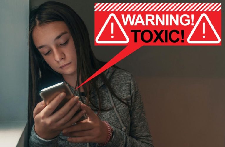 How social media is literally making teens mentally ill: doctor