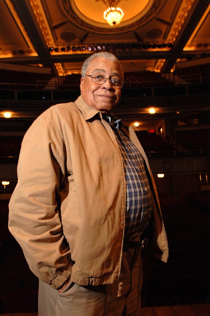 Jones began his stage career in 1958 in "Sunrise at Campobello" at the Cort Theatre and subsequently starred in 21 Broadway productions and earning two Tony Awards. 