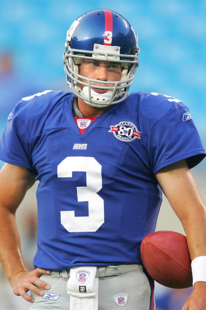 NY Giants hit the road to take on the Charlotte Panthers in North Carolina - Quaterback.