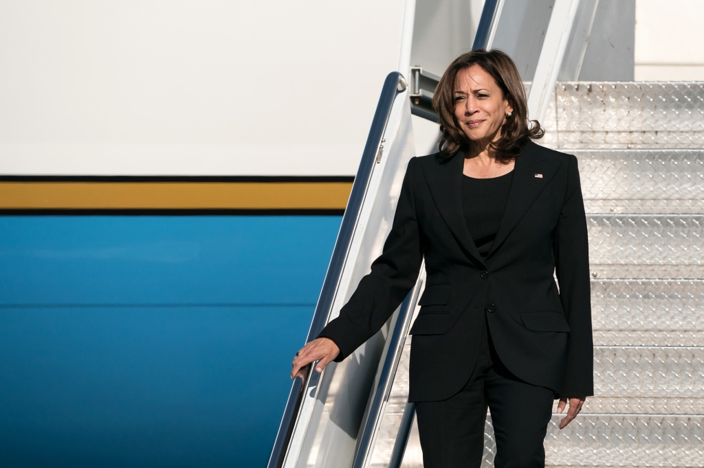 Vice President Kamala Harris arrives at the Yokota Air Base on 26 September 2022, in Fussa, Tokyo, Japan. 