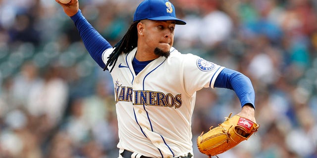 Luis Castillo #21 of the Seattle Mariners pitches against the San Diego Padres during the second inning at T-Mobile Park on Sept. 14, 2022 in Seattle, Washington.