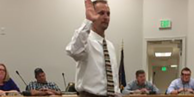 Moroni Mayor Paul Bailey is sworn into office on January 4, 2018.