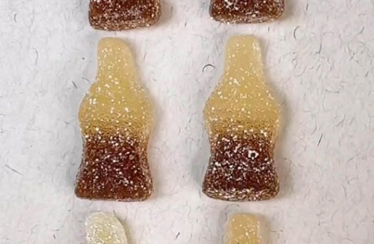 Only the eagle-eyed can spot the fake candy in this optical illusion