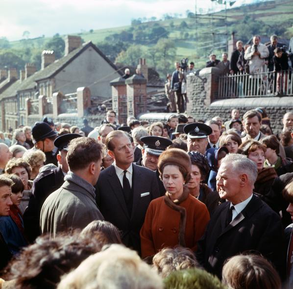 Shortly after the 1966 Aberfan mining disaster, which killed 116 children and 28 adults, Queen Elizabeth and Prince Philip drove nearly four hours from London to pay their respects.