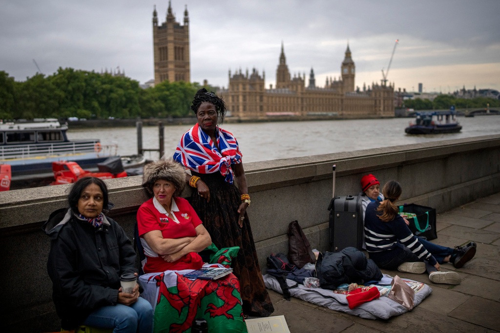 Queen Elizabeth II mourners at Palace of Westminster.