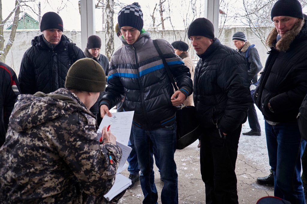 Volunteers gather at a pro-Russian rebel military base in Donetsk on the first official mobilisation day to raise an army of 100'000 troops on February 10, 2015 in Donetsk, Ukraine