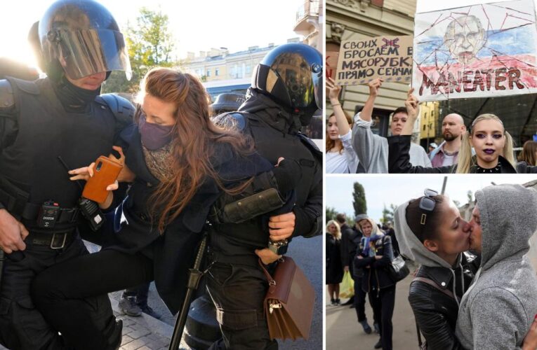 Russians protest in the streets, opposing Putin’s draft