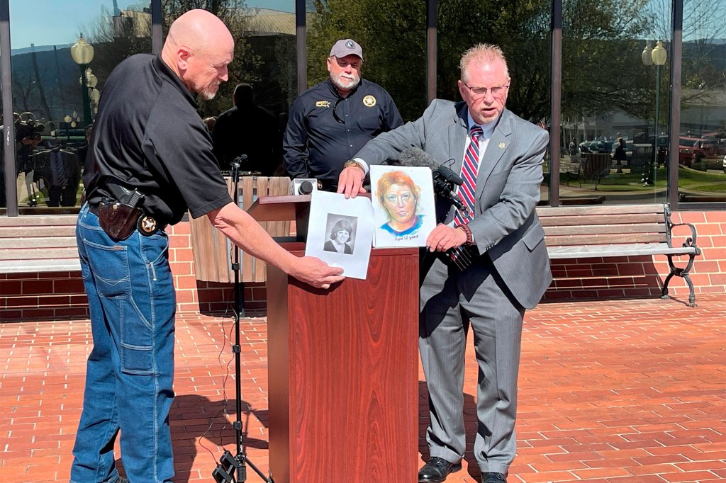 investigators hold a photo of Stacey Lyn Chahorski, left, of Norton Shores, Mich., and a composite sketch of her.