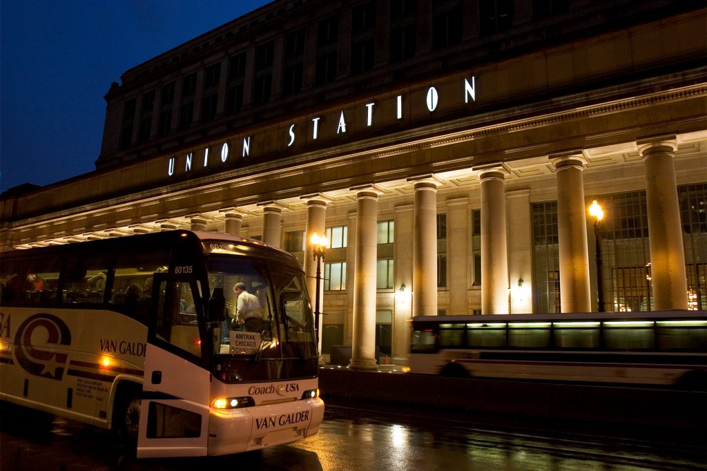Buses bring passengers to Union Station
