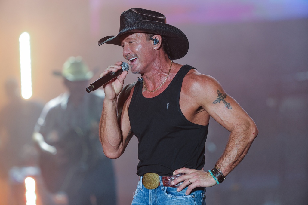 Tim McGraw performs during the Windy City Smokeout on August 5, 2022 in Chicago, Illinois