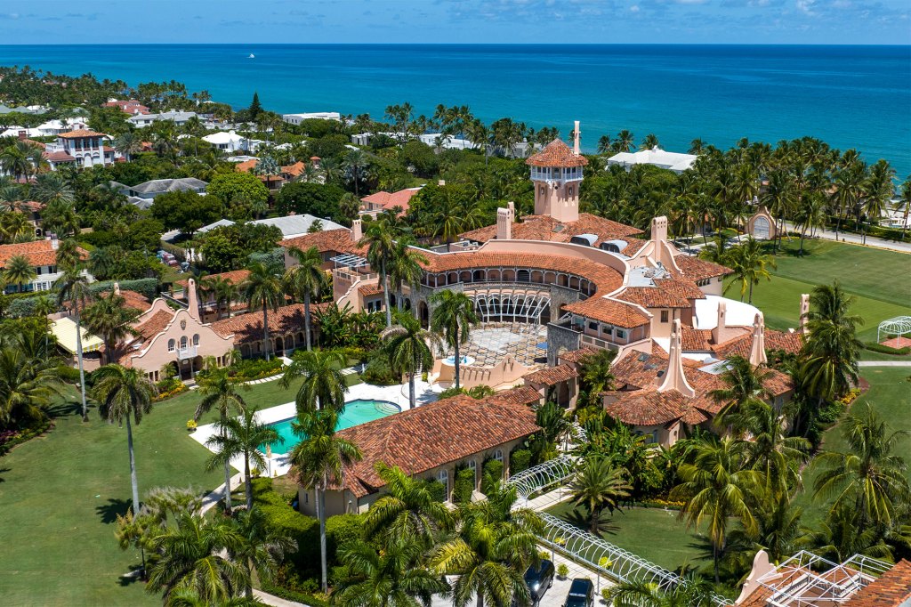 Mar-a-Lago club 