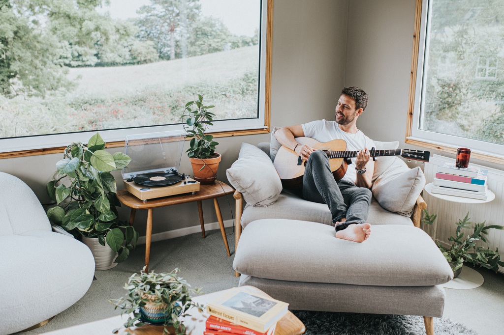 Man playing guitar