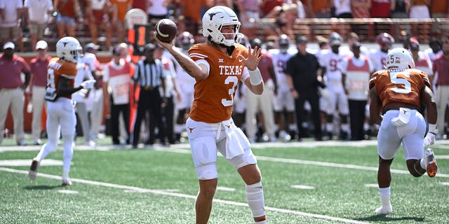 Texas' Quinn Ewers (3) in action, passing against Alabama at Darrell K Royal-Texas Memorial Stadium.