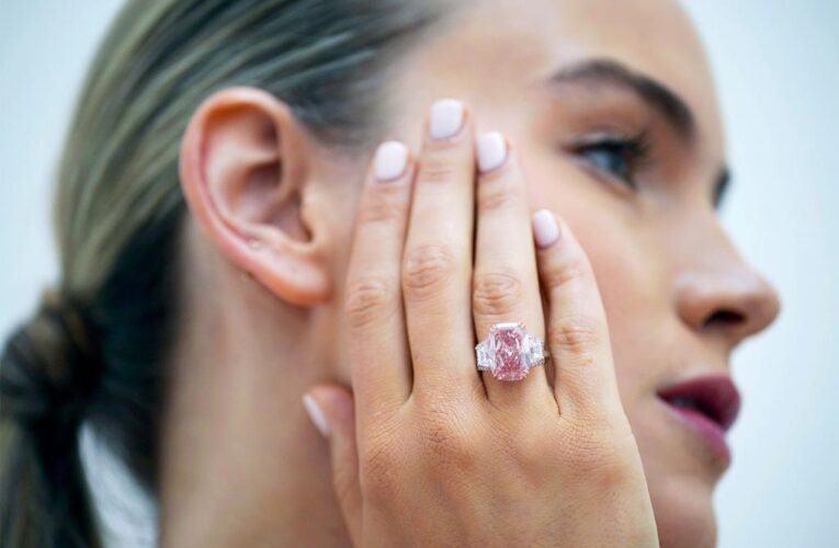 Pink diamond sells for record $49.9M at Hong Kong auction