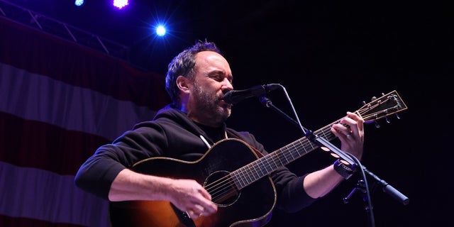 Dave Matthew performs Wednesday night at a Pittsburgh rally for John Fetterman.