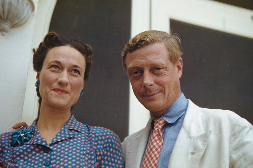 Wallis, Duchess of Windsor (1896-1986) and the Duke of Windsor (1894-1972) outside Government House in Nassau, the Bahamas, circa 1942. The Duke of Windsor served as Governor of the Bahamas from 1940 to 1945. (Photo by Ivan Dmitri/Michael Ochs Archives/Getty Images)