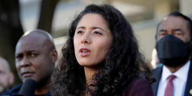 Houston County Judge Lina Hidalgo, center, flanked by Houston Police Chief Troy Finner, left, and U.S. Rep. Al Green, in a file photo.