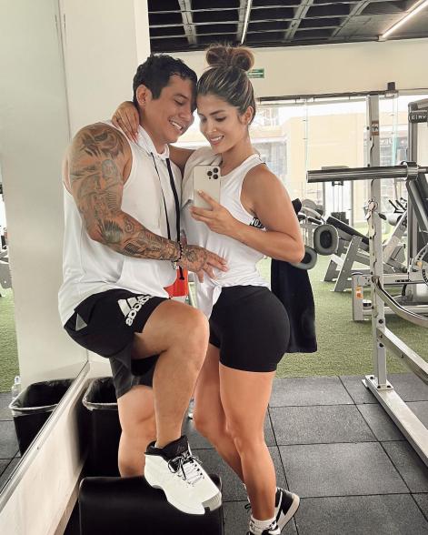 Guatemalan model Kimberly Flores poses with husband Edwin Lunda.