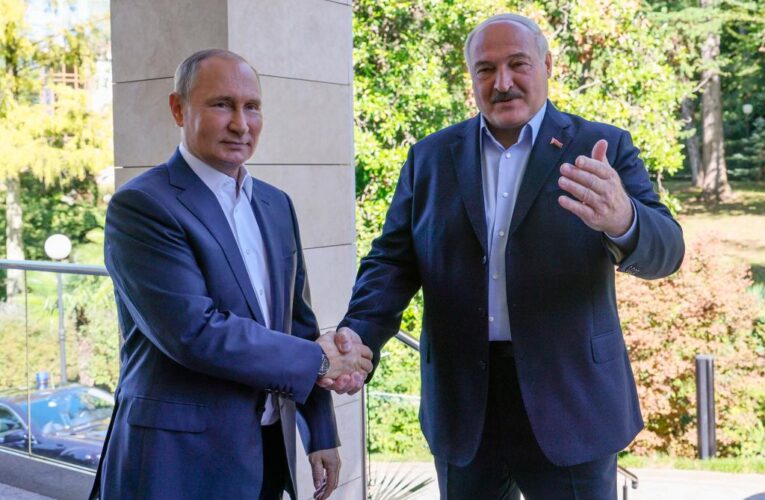 Alexander Lukashenko gifts Vladimir Putin a tractor for birthday