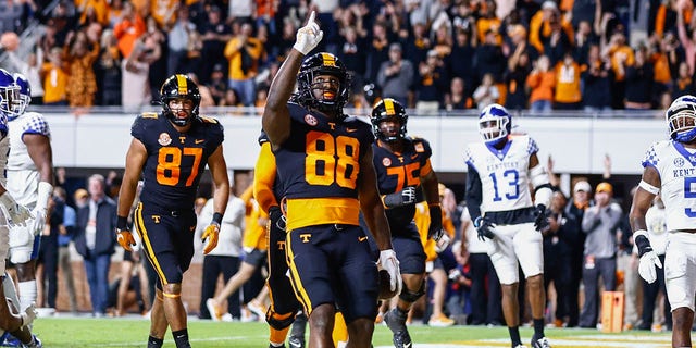 Tennessee tight end Princeton Fant (88) celebrates after scoring a touchdown during the first half of an NCAA college football game against Kentucky, Saturday, Oct. 29, 2022, in Knoxville, Tenn. 