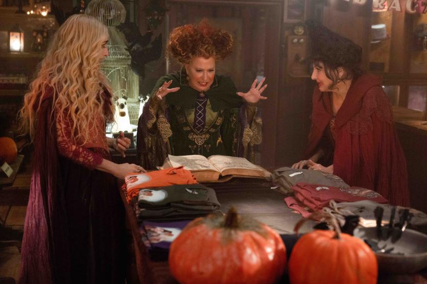 Texas mom warns parents about 'Hocus Pocus 2'