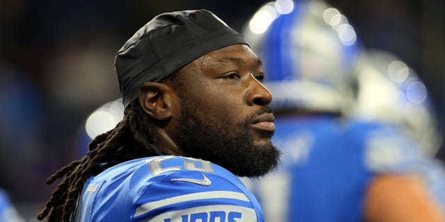 Detroit Lions running back LeGarrette Blount looks on before a game against the Minnesota Vikings in Detroit on Dec. 23, 2018.