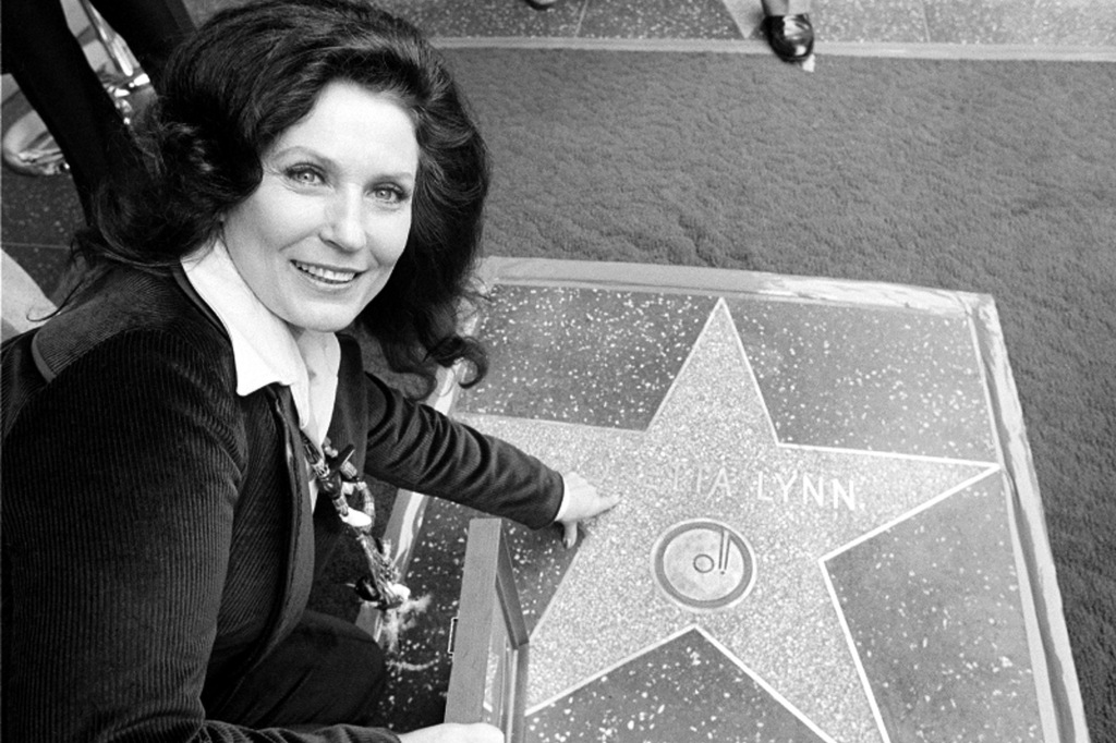 Lynn is seen posing with her star on the Hollywood Walk of Fame in 1978. 