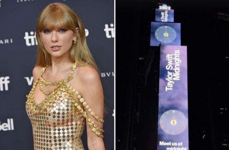 Taylor Swift debuts ‘Midnights’ lyrics on billboards globally