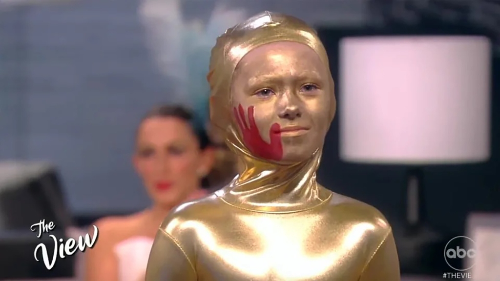 One costume, however, was a child dressed as the golden Oscar statue with a red handprint to represent Will Smith's infamous slap. 