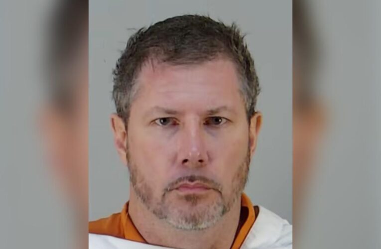 Florida man Gregory Berg arrested for hitting dog
