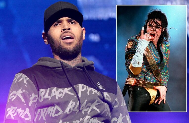 Chris Brown claims AMAs canceled his Michael Jackson tribute