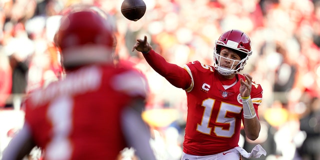 Chiefs quarterback Patrick Mahomes throws to running back Jerick McKinnon during the AFC championship game against the Cincinnati Bengals, Jan. 30, 2022, in Kansas City, Missouri.