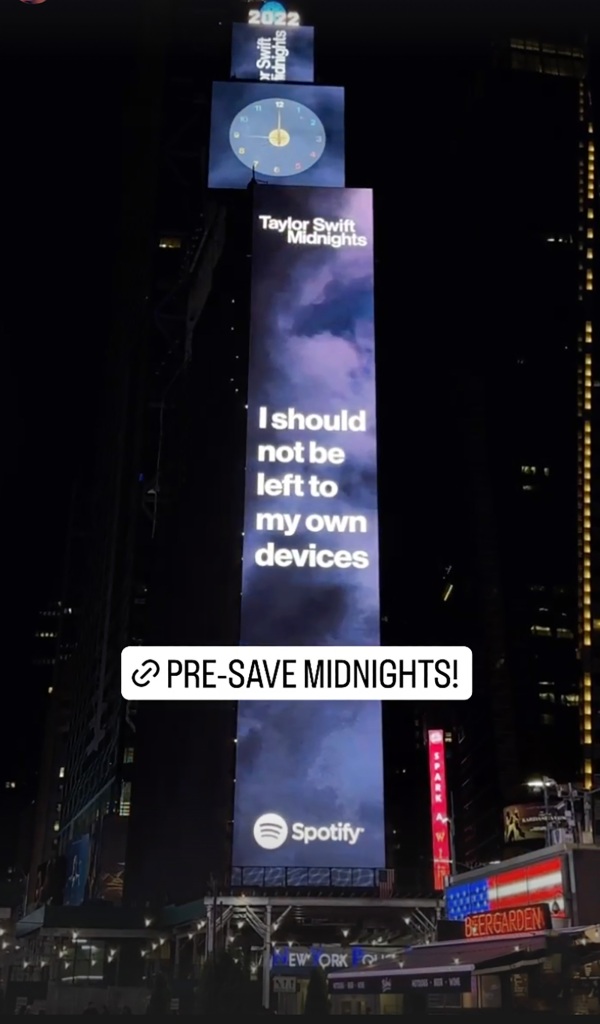 Taylor Swift to debut ‘Midnights’ lyrics with Times Square billboards