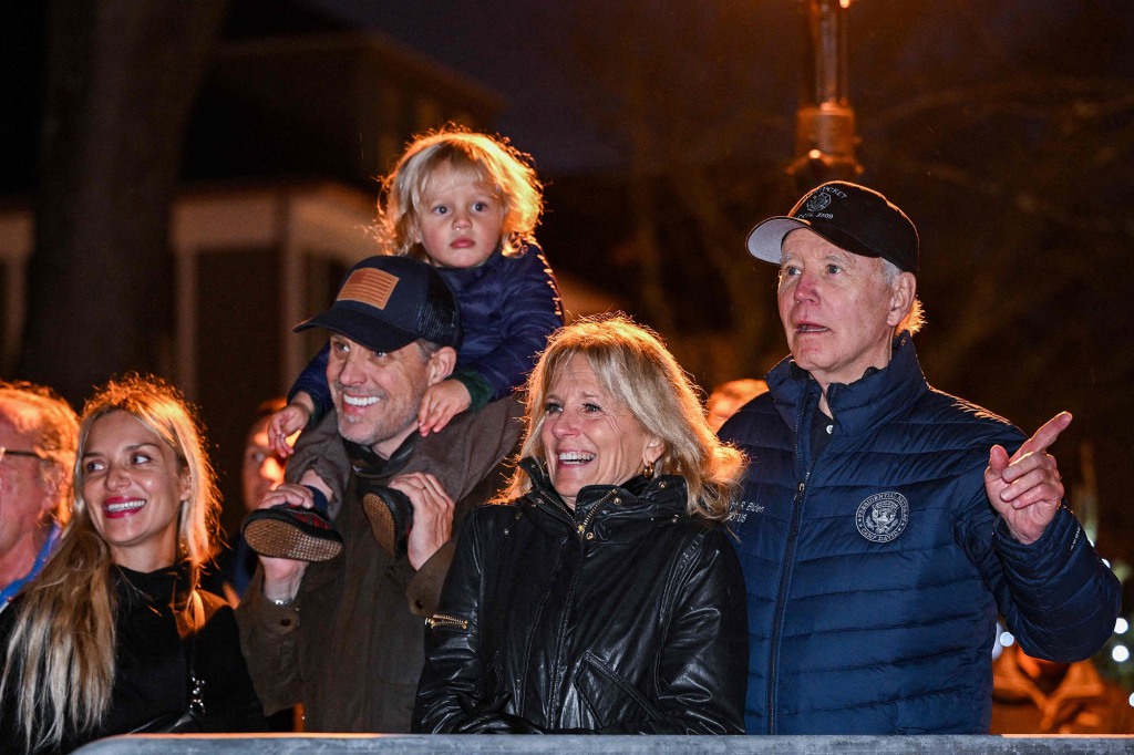 President Biden was joined by (R-L) first lady Jill Biden, son Hunter Biden, grandson Beau, and daughter-in-law Melissa Cohen at a Christmas tree lighting ceremony in Nantucket, Massachusetts, on November 25, 2022. - 