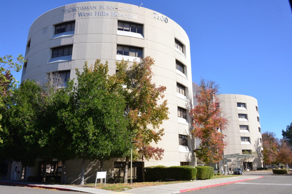 Leno spent 10 days in the Grossman Burn Center. 