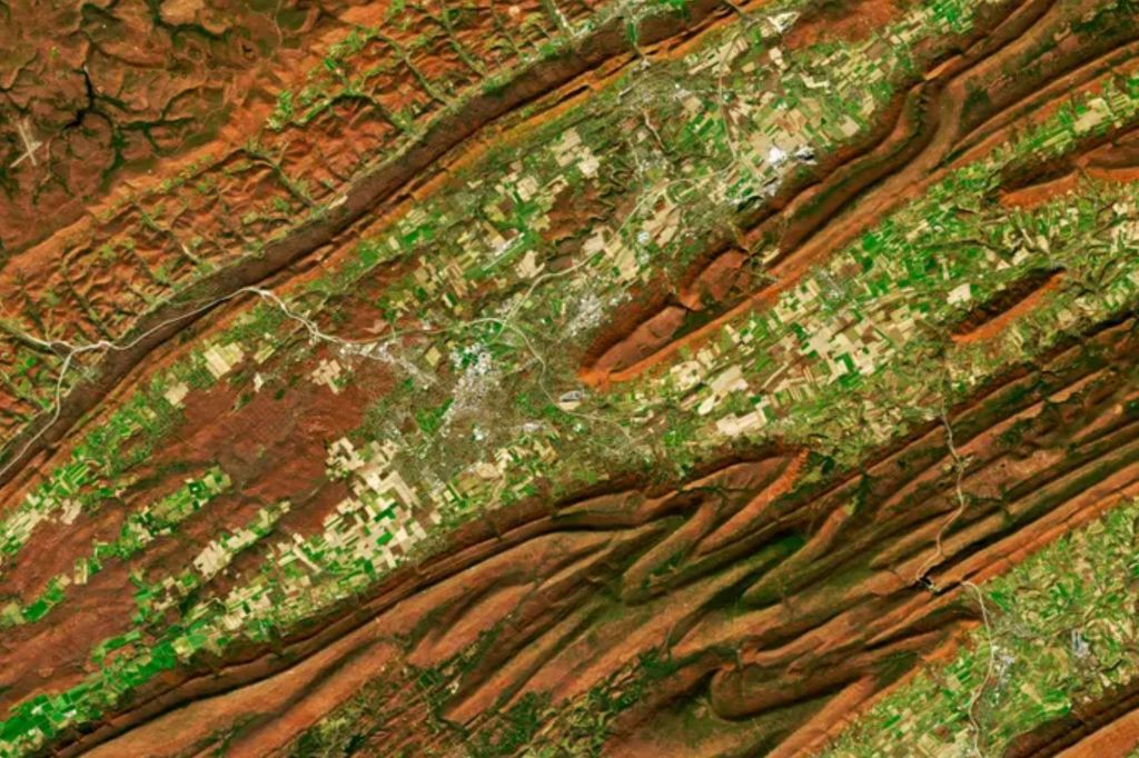 The folded mountains of central Pennsylvania were past peak leaf-peeping but still colorful when the (OLI) on the Landsat 8 satellite passed over on November 9, 2020.
