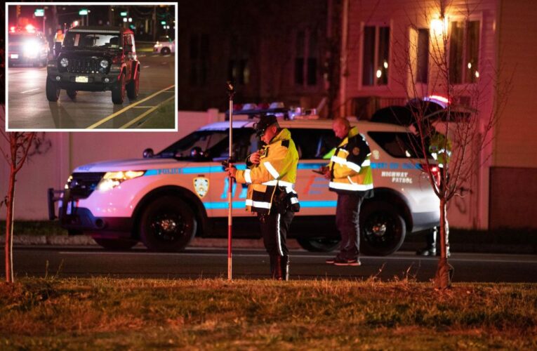 NYC driver fatally strikes pedestrian crossing street in Queens