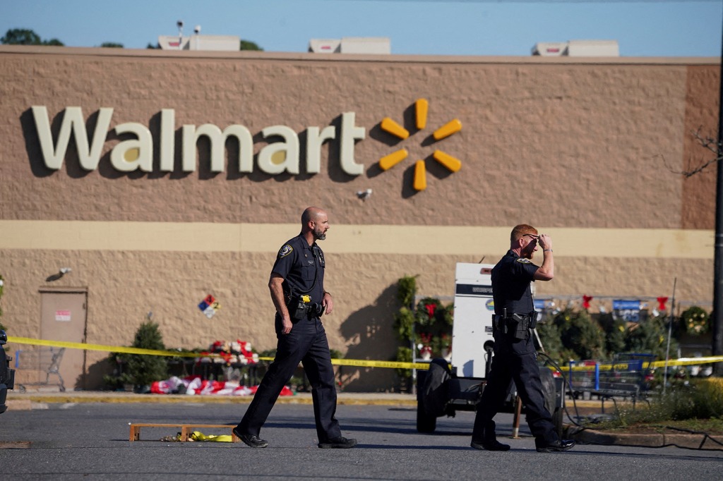 Police officers outside the Chesapeake Walmart.