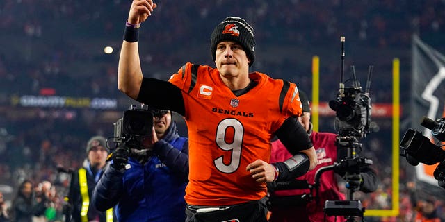 Cincinnati Bengals quarterback Joe Burrow (9) walks off the field following an NFL football game against the Kansas City Chiefs in Cincinnati, Sunday, Dec. 4, 2022.