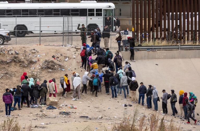 20K migrants waiting in Mexico to cross US border when Title 42 ends, El Paso mayor says