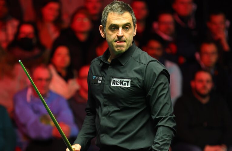 Ronnie O’Sullivan is keen on a tournament where everyone plays with their opposite hand, he says at English Open