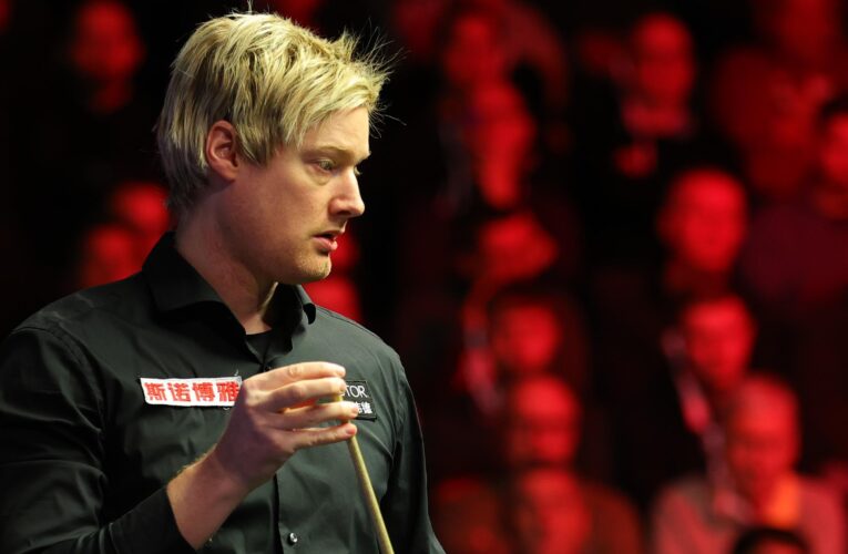 ‘Does the job’ – Neil Robertson cue repair job requires sandpaper and fire in English Open quarter-final