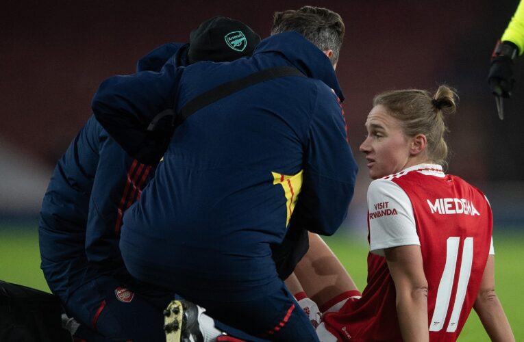 Arsenal confirm serious knee injury and operation for Vivianne Miedema after Women’s Champions League match with Lyon