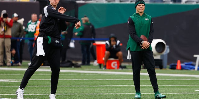 Zach Wilson watches Mike White warm up for the Chicago Bears game on Nov. 27, 2022, at MetLife Stadium in East Rutherford, New Jersey.