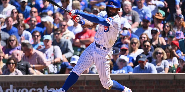 Jason Heyward of the Cubs bats against the Atlanta Braves at Wrigley Field on June 18, 2022, in Chicago.