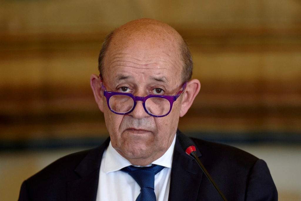 Gilbert Chikli fooled France's most wealthy by impersonating Defense Minister Jean-Yves Le Drian.