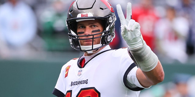 Tampa Bay Buccaneers quarterback Tom Brady signals during the New York Jets game on Jan. 2, 2022, at MetLife Stadium in East Rutherford, New Jersey.