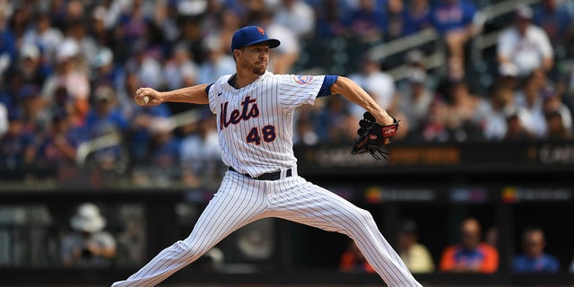 Jacob deGrom of the New York Mets pitches in the top of the first inning against the Pittsburgh Pirates at Citi Field Sept. 18, 2022 in New York City.