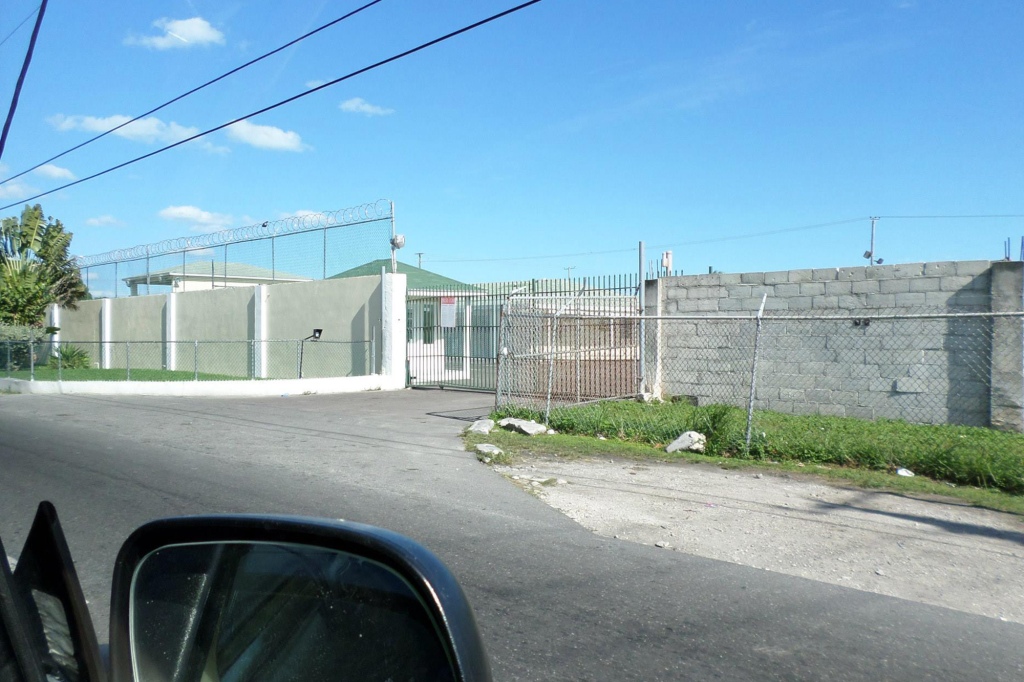 A picture of the outside of Fox Hill Prison in the Bahamas.