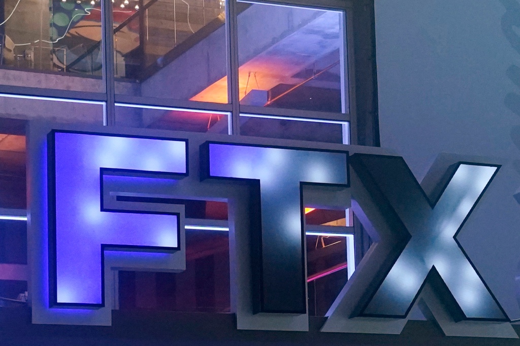 FTX crypto exchange logo